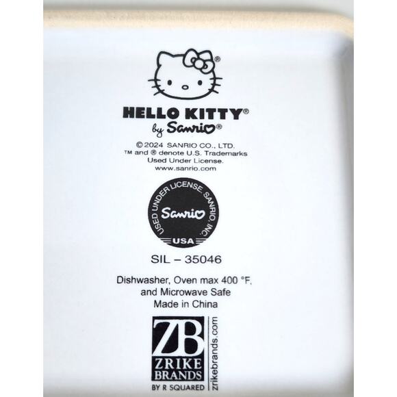 BAKING DISH-HELLO KITTY-Christmas Theme-9"x 9"x2"-White with Red-Orig packaging - Picture 7 of 8